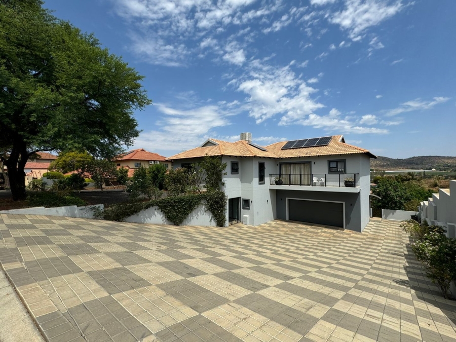 To Let 4 Bedroom Property for Rent in Birdwood Estate North West